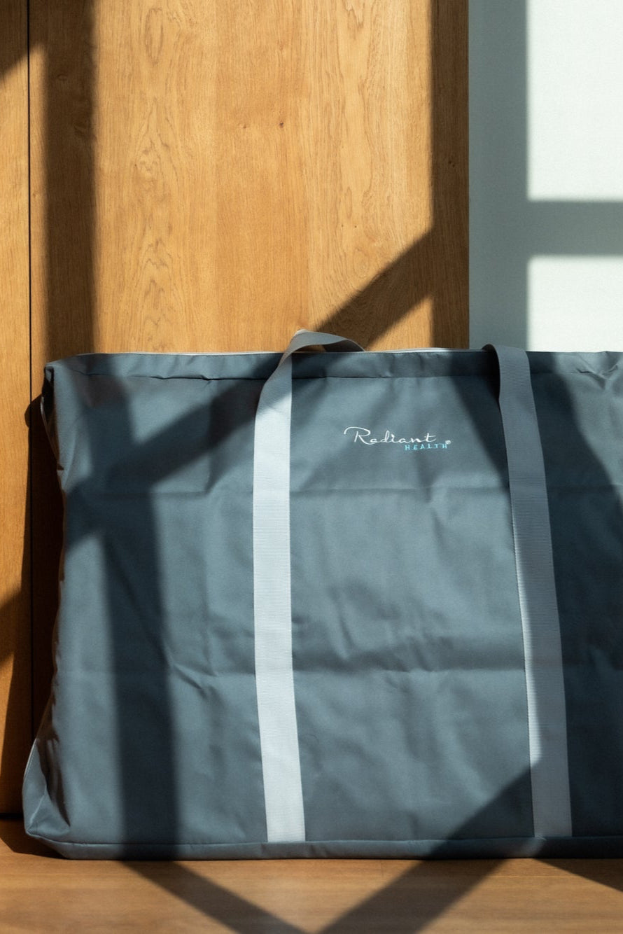 Solid bærebag for trygg oppbevaring og enkel transport av din infrarøde sauna.
