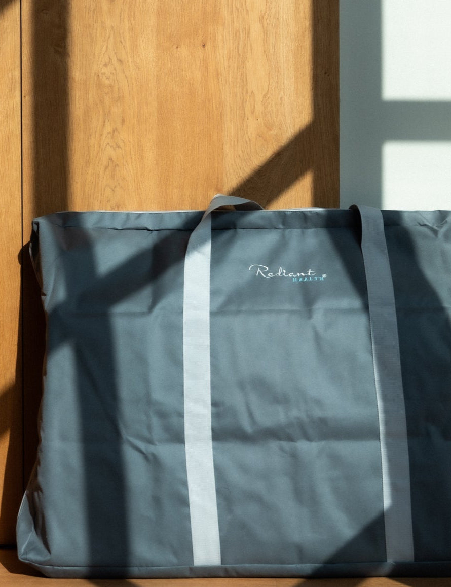 Solid bærebag for trygg oppbevaring og enkel transport av din infrarøde sauna.