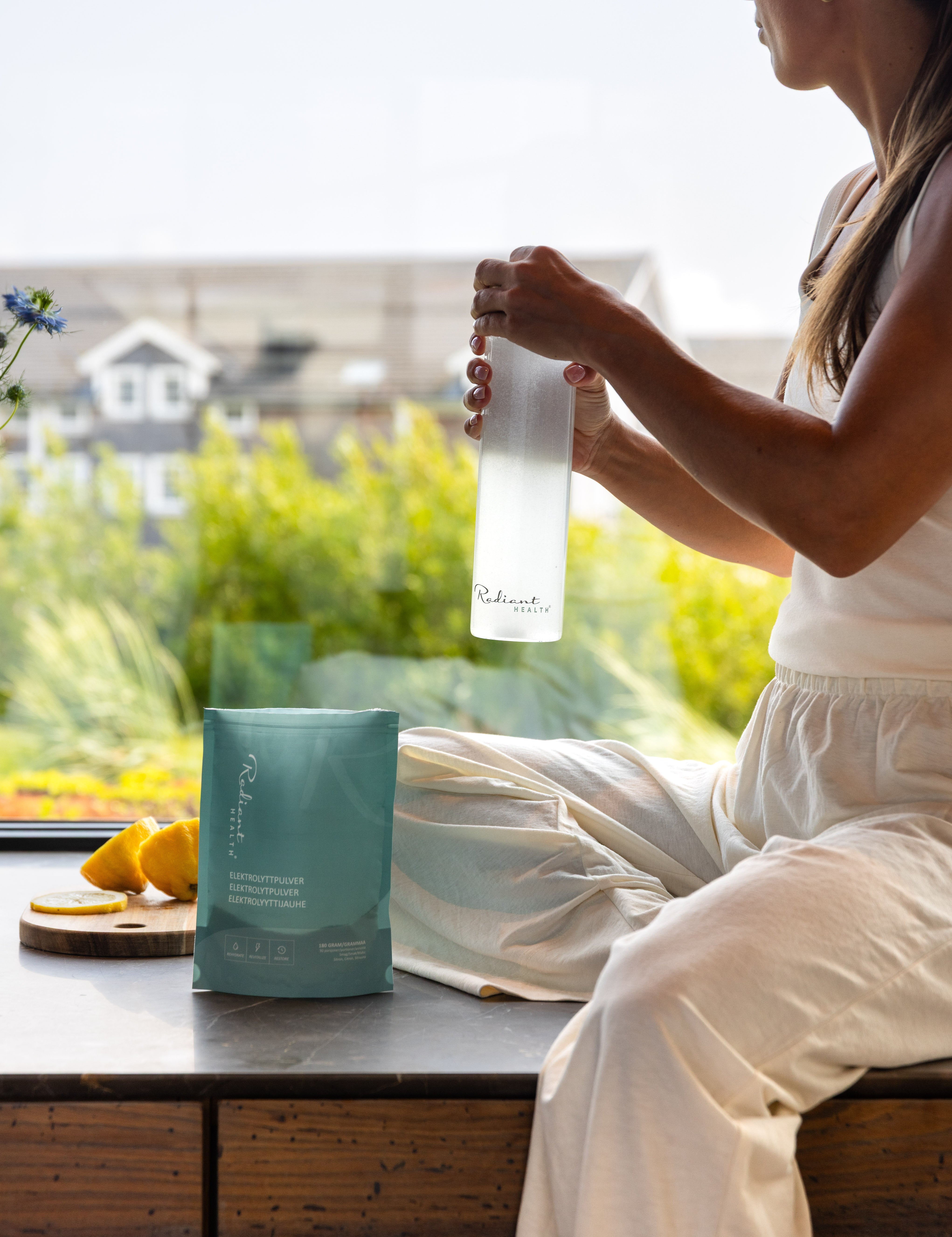 Elektrolyttpulver fra Radiant Health, bland i vannflasken for energi og optimal væskebalanse.