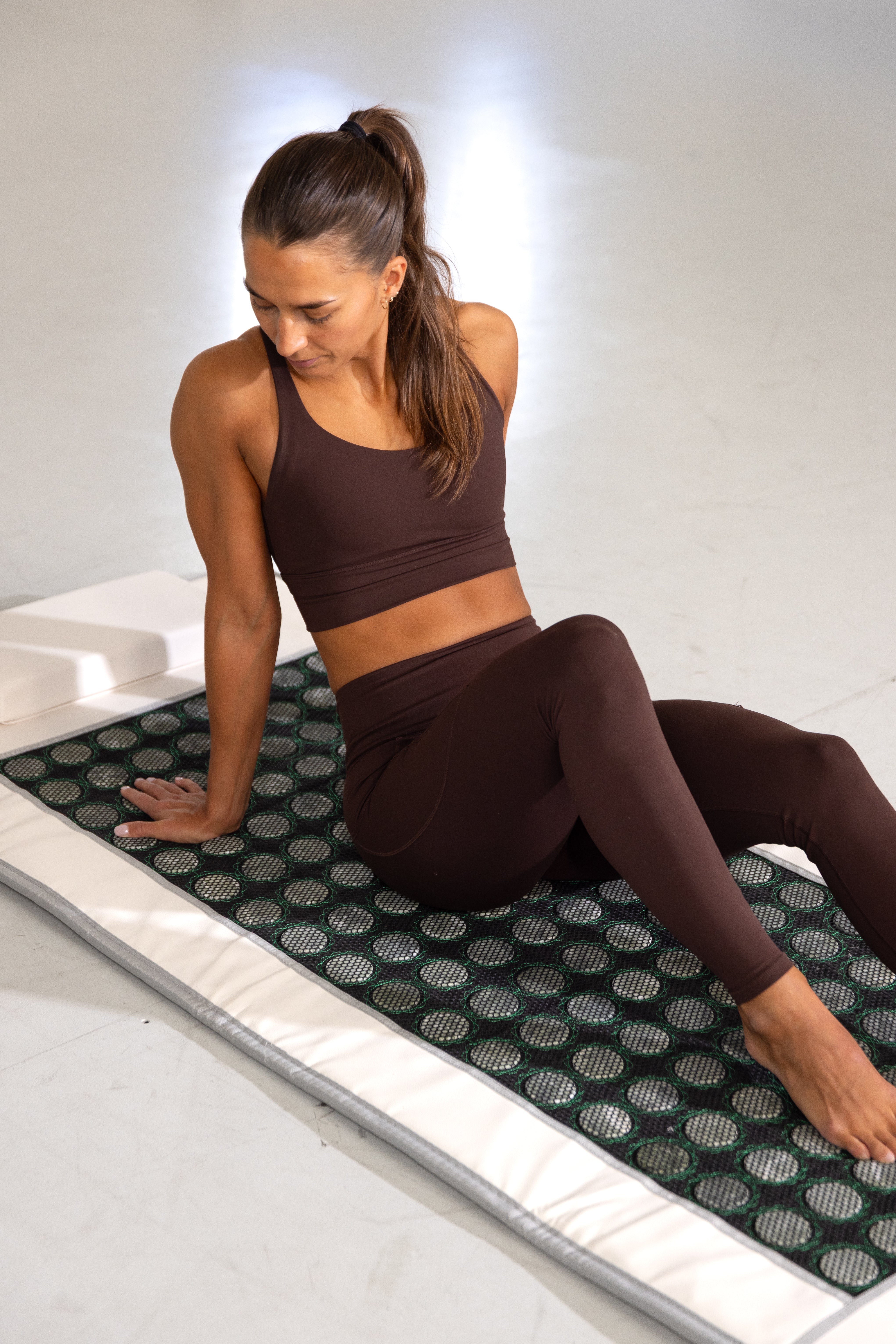 Matte med jade- og turmalinsteiner.