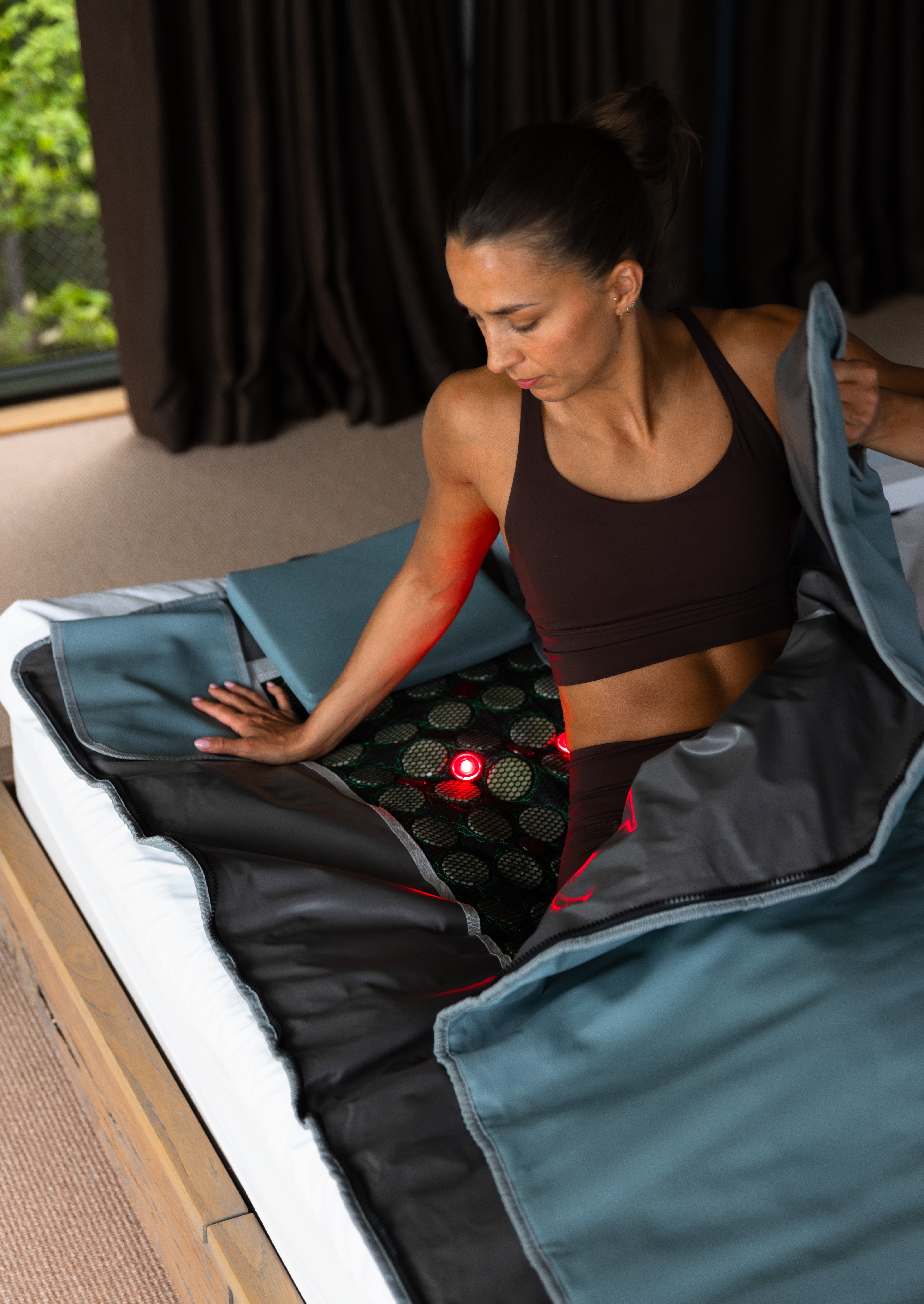 Få spaopplevelsen hjemme,  Breez Red Light saunateppe støtter velvære, ro og vitalitet.