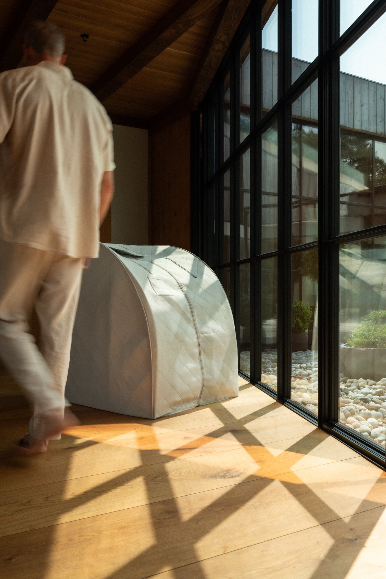 Bamboo Sand sauna i sollys, gir både varme og velvære